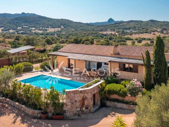 Casa con 6 locali in vendita in San Giovanni Sole Ruiu, Olbia