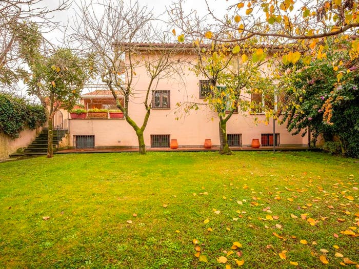 Casa con 6 locali in vendita in Viale Poggio dei Pini, Centro, Anguillara Sabazia