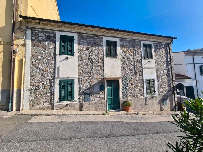 Casa con 6 locali in vendita in Via della Repubblica, Castellina Marittima