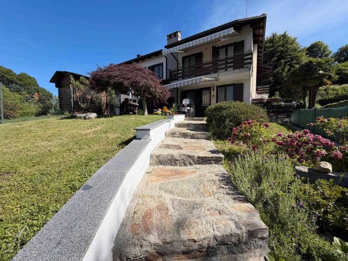 Casa con 5 locali in vendita in Strada della Barazza, Pavignano, Biella