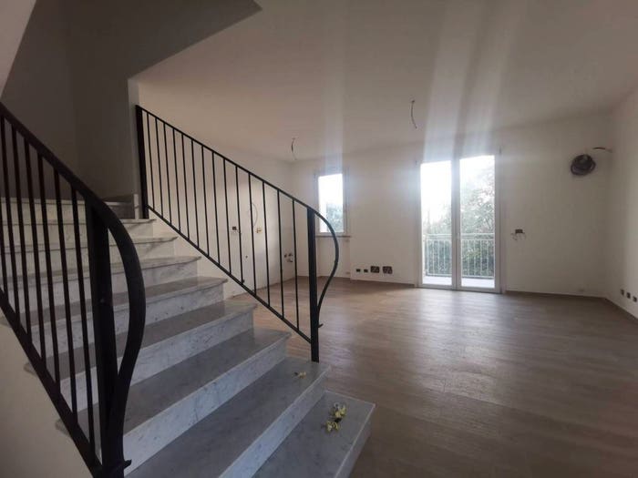 Casa con 6 locali in vendita in Via Amola, Albiano Magra, Aulla