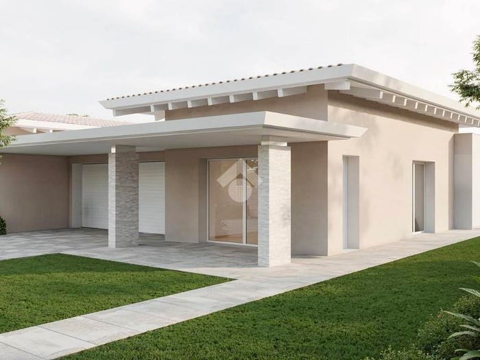 Casa quadrilocale in vendita in Viale Monte Grappa, Centro, Castel Goffredo