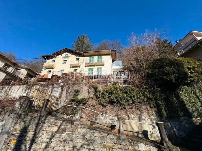 Casa con 6 locali in vendita in Via Roma, Pessinetto