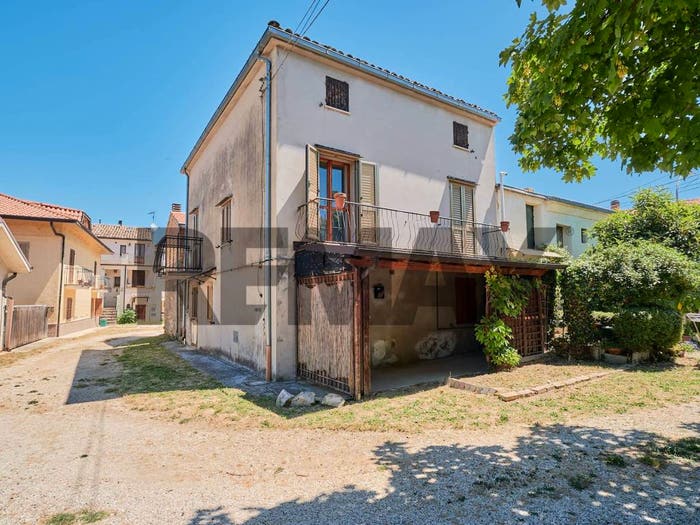 Casa con 5 locali in vendita in Via Sant'Antonio, Centro, Ari