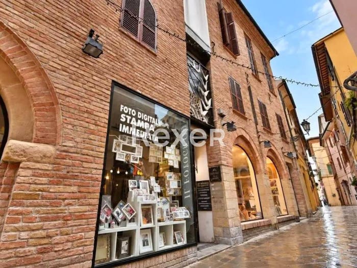 Casa quadrilocale in vendita in Via della Pace, Centro, Tolentino