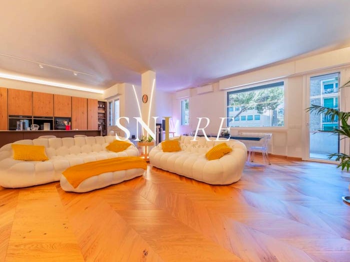 Appartamento con 6 locali in vendita in Viale Terenzio Mamiani, Campo di Marte, Firenze