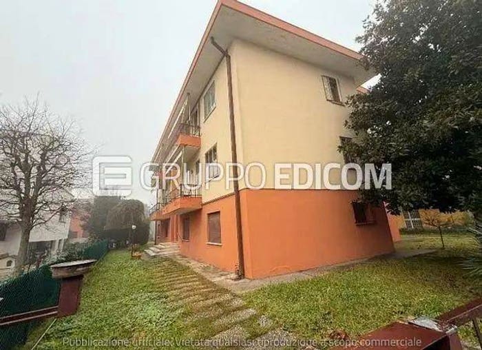 Appartamento trilocale in vendita in Via Benedetto Croce, Commenda San Bortolo, Rovigo