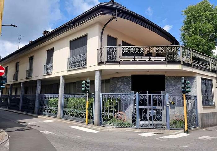 Appartamento con 6 locali in vendita in Via Sant'Antonio, Centro, Castano Primo