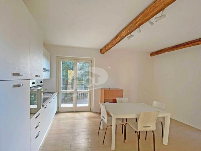 Appartamento bilocale in vendita in Via Canton di Corte, Cerro, LavenoMombello