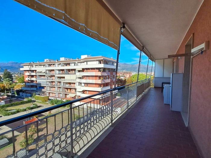 Appartamento quadrilocale in vendita in Via Brescia, Centro, Albenga