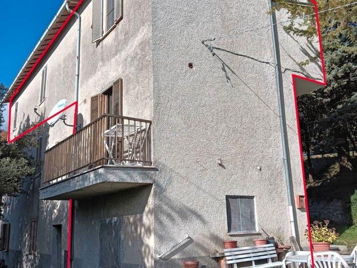 Appartamento con 6 locali in vendita in Via Pasano, Valtopina