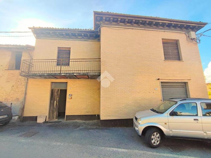 Casa con 6 locali in vendita in Via Cereti, Centro, Sarezzano