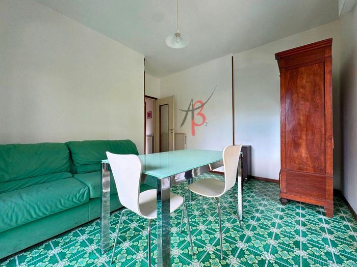 Appartamento trilocale in vendita in Via Romana, Bordighera