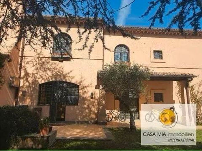 Casa con 6 locali in vendita in Morlupo