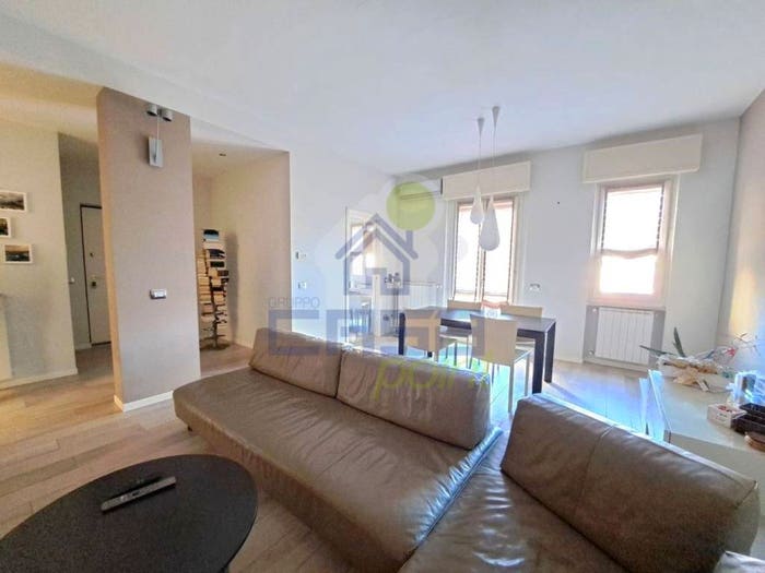 Appartamento quadrilocale in vendita in via Garibotti, Centro, Cremona