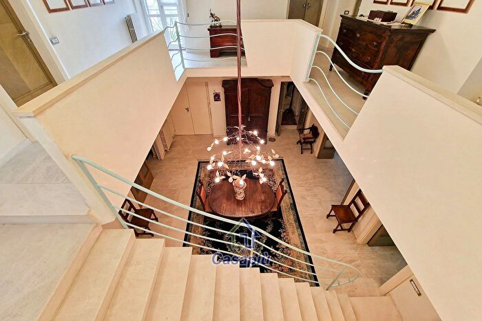 Casa con 11 locali in vendita in Via Papa Giovanni XXIII, Monte Urano