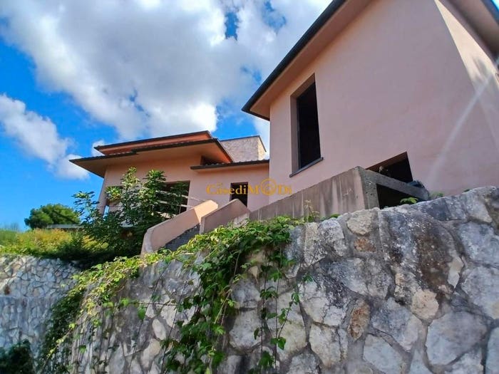 Casa con 6 locali in vendita in Antignano Banditella, Livorno