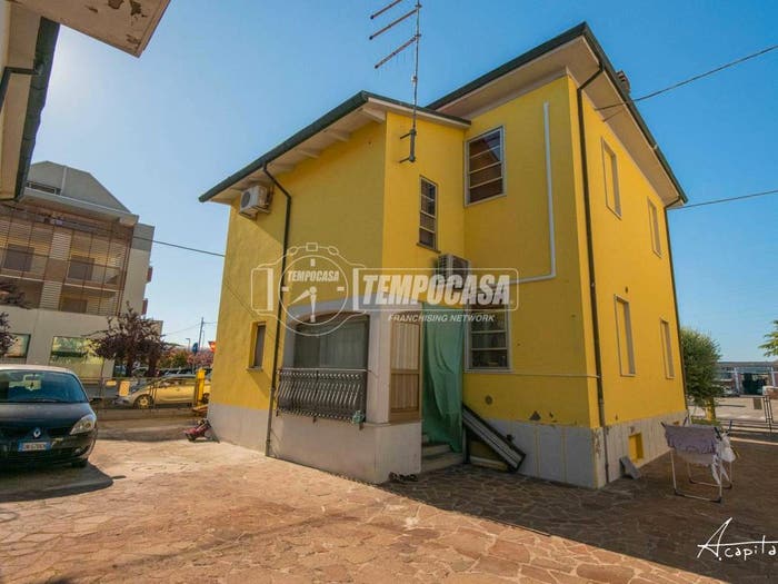 Casa con 5 locali in vendita in Via Madonna dello Schioppo, Sant'Egidio Vigne, Cesena