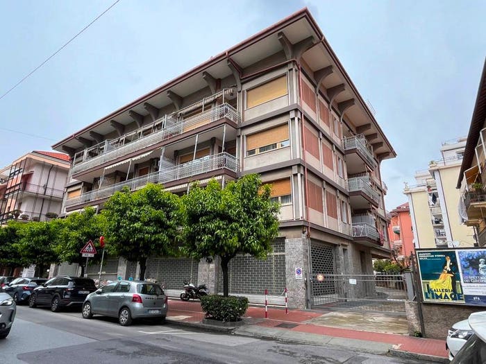 Appartamento quadrilocale in vendita in Via Roma Borgo Barusso, Alassio