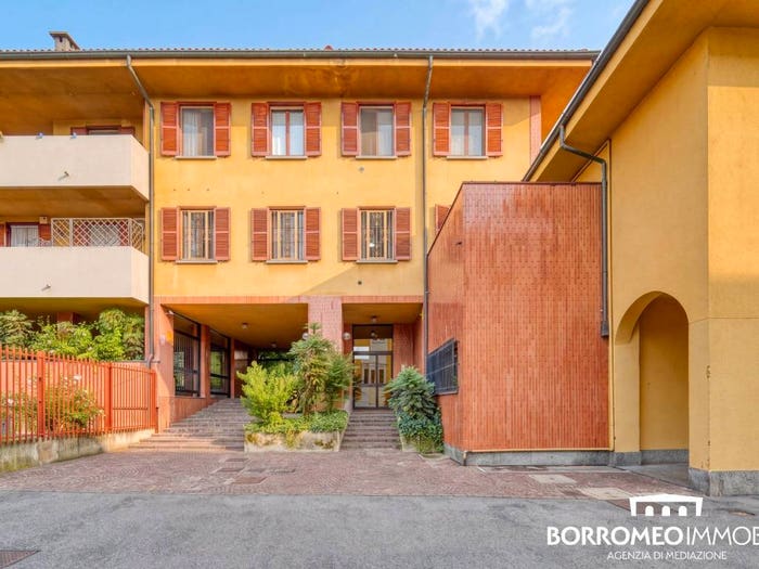 Appartamento trilocale in vendita in Via Alcide De Gasperi, Centro, Pioltello