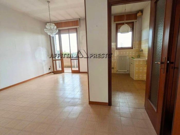 Appartamento quadrilocale in vendita in Via Consolare, Romiti, Forlì