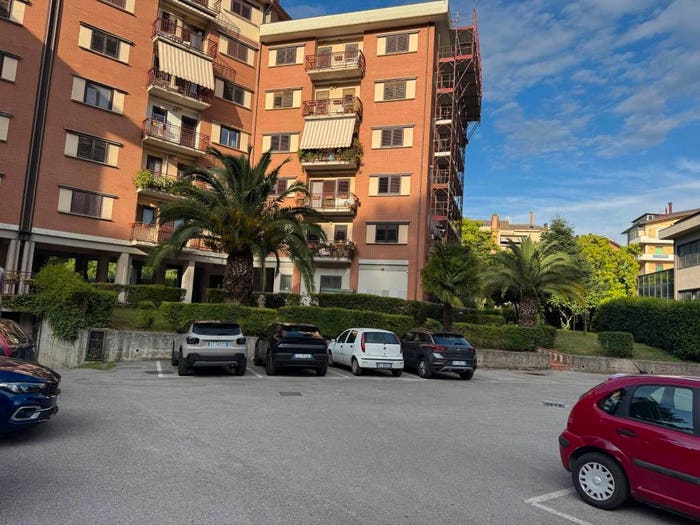 Appartamento quadrilocale in vendita in Via Alfredo Amatucci, A Annarumma A Gasperi F Tedesco, Avellino