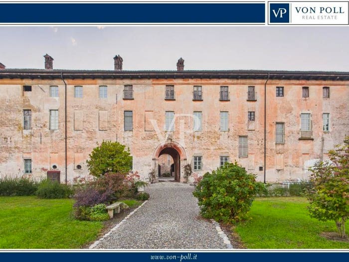 Casa con 6 locali in vendita in Via Novara, Castellazzo Novarese