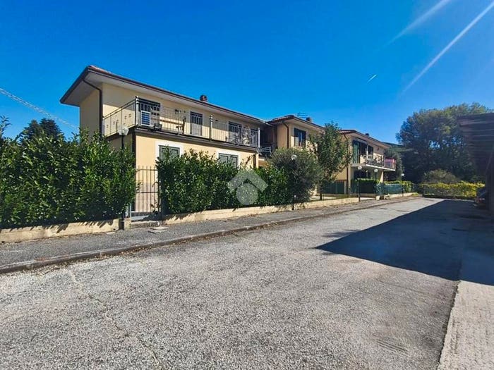 Appartamento trilocale in vendita in Via Artigianale, Osteria Del Gatto, Fossato di Vico