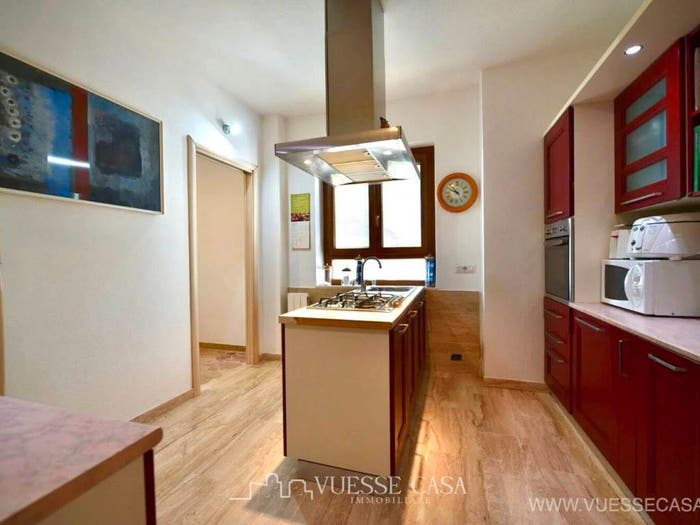 Appartamento con 6 locali in vendita in Via Peppino Catte SNC, Centro, Nuoro