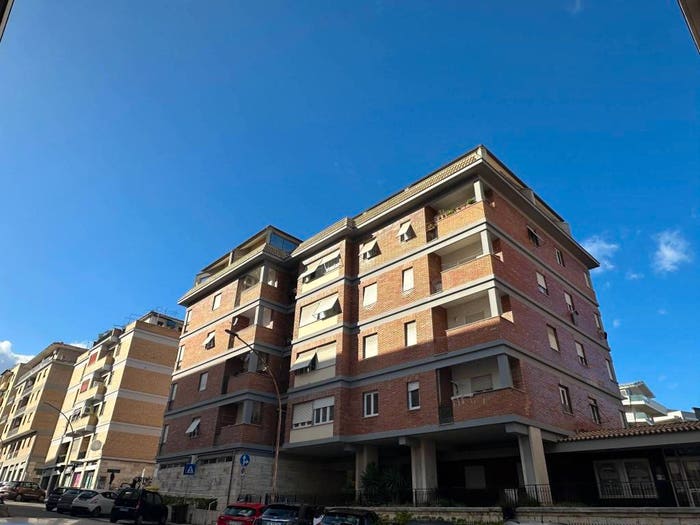 Casa quadrilocale in vendita in Via John Fitzgerald Kennedy, Ascoli Piceno