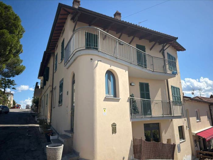 Casa bilocale in vendita in Via Vittorio Emanuele, Centro, Castiglione del Lago