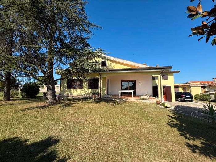 Casa con 6 locali in vendita in Via Ischia, Campoverde Lampione, Aprilia