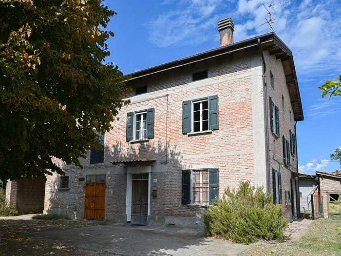 Casa con 6 locali in vendita in Via delle Organe, Crevalcore
