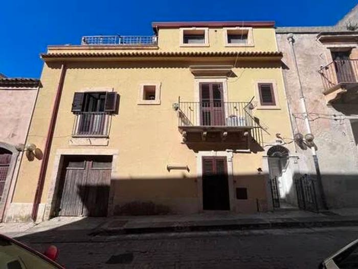 Casa quadrilocale in vendita in Via Giovanni Nicotera No Number, Centro, Noto