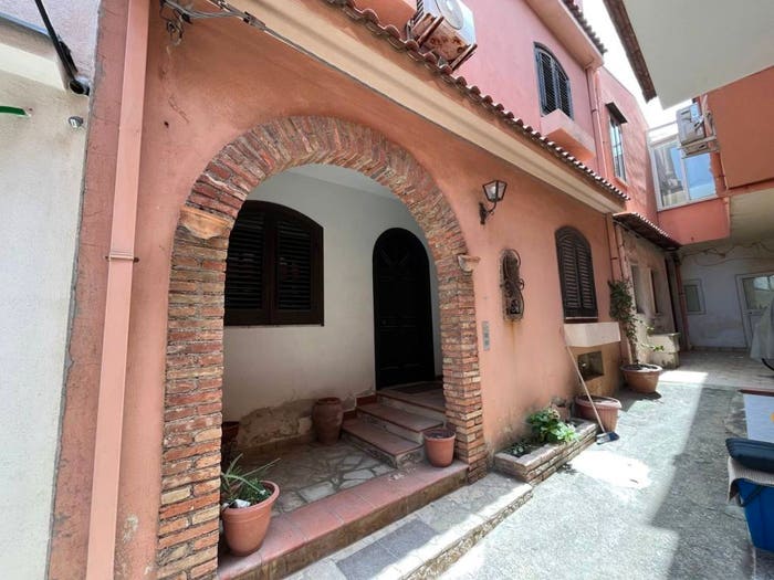 Casa quadrilocale in vendita in VIA CICERATA SNC, Centro, Barcellona Pozzo di Gotto