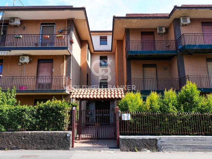 Appartamento con 5 locali in vendita in Via Pozzo, Centro, Aci Catena