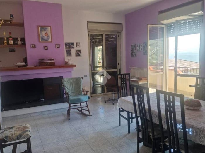 Appartamento quadrilocale in vendita in Via santissima trinità, Centro, Vitulano
