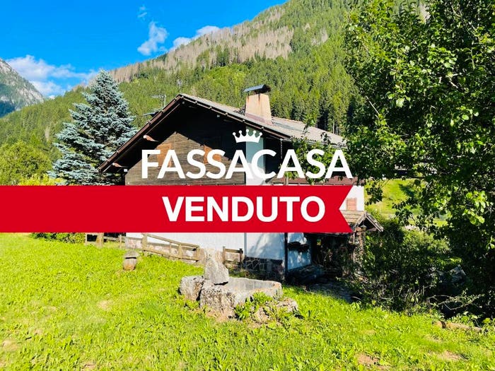 Casa con 6 locali in vendita in Via San Marco, Moena