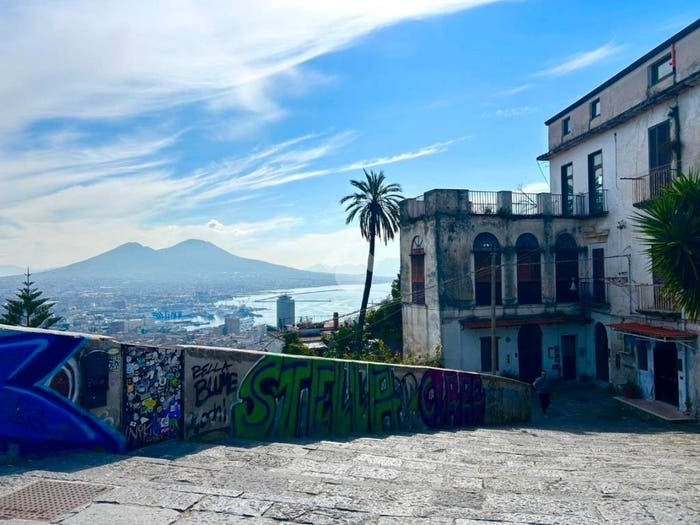 Appartamento trilocale in vendita in Via Pedamentina S Martino, Vomero, Napoli