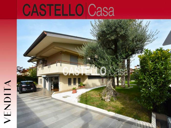Casa con 6 locali in vendita in via Toscanelli, Castelfranco Veneto