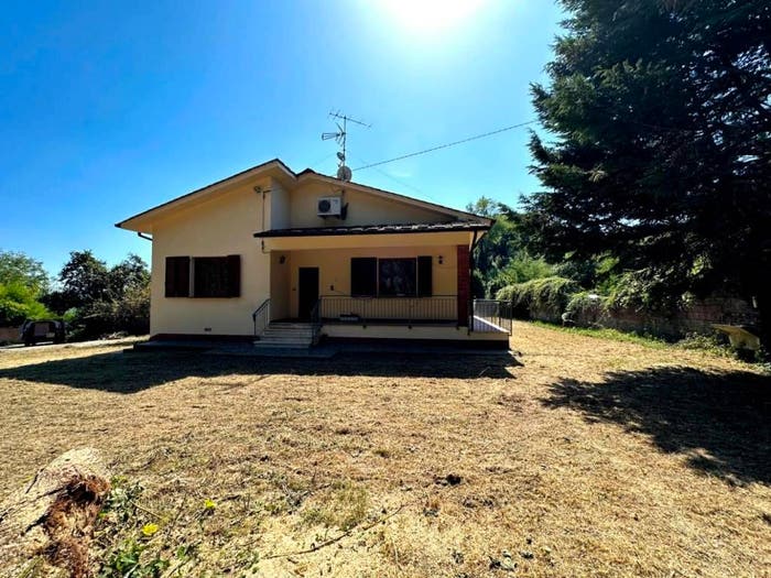 Casa con 6 locali in vendita in Marliana