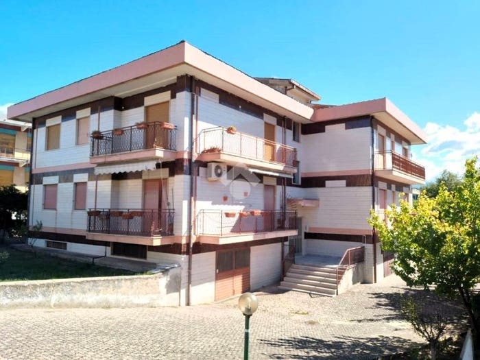 Appartamento trilocale in vendita in Via Antonio Gramsci, Andreotta, Castrolibero