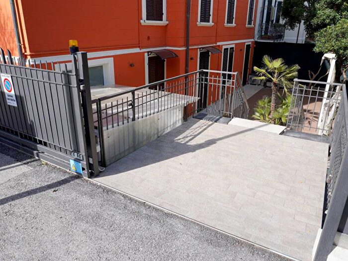 Appartamento con 5 locali in vendita in Viale Trento, Mare, Pesaro
