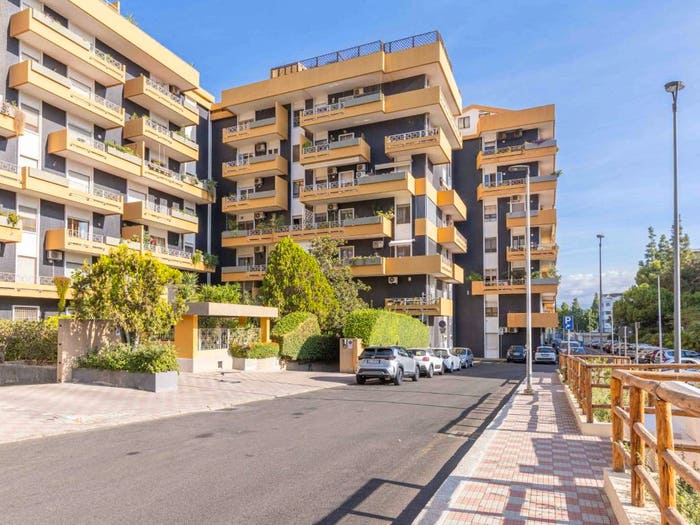 Appartamento con 5 locali in vendita in Via Carlo Cattaneo, Genneruxi, Cagliari