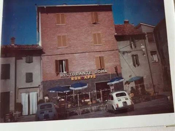 Casa in vendita in Piazza Roma, Centro, Tizzano Val Parma