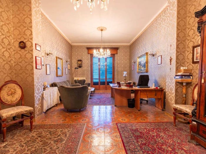 Appartamento con 6 locali in vendita in Corso Giacomo Matteotti, Centro, Giarre