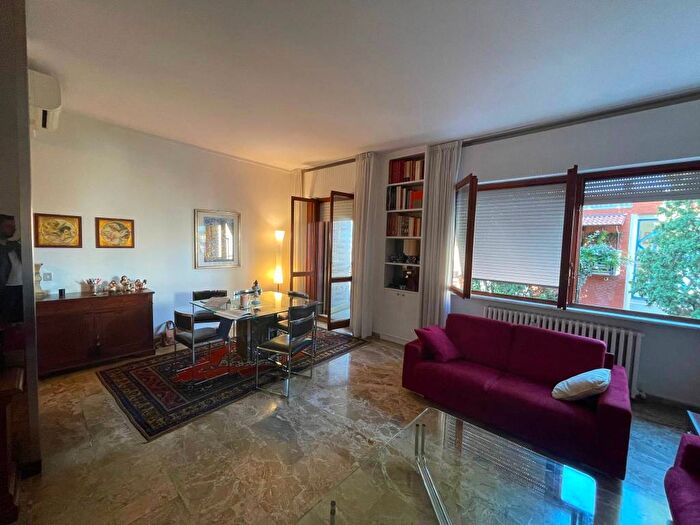 Appartamento con 5 locali in vendita in Via Redipuglia, Adriatico, Ancona