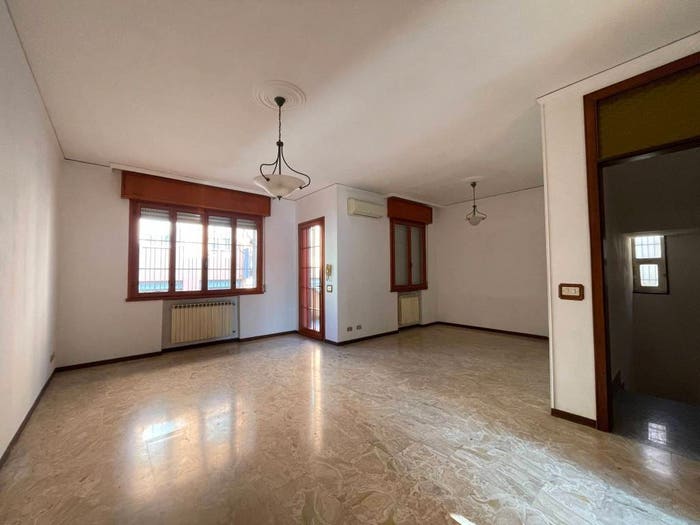 Casa con 5 locali in vendita in Sacca Stazione, Modena