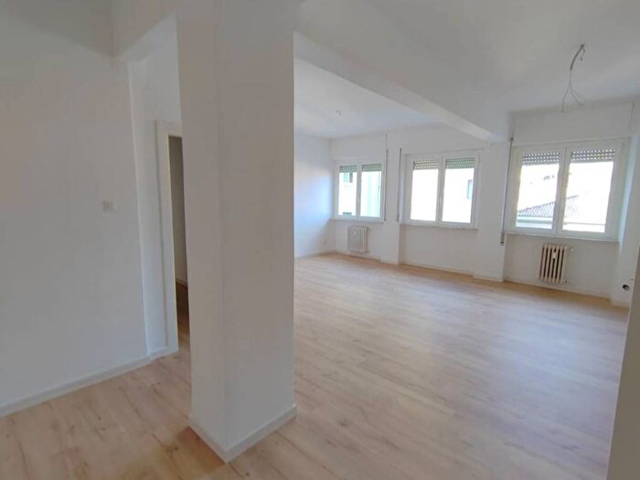 Appartamento trilocale in vendita in Via Curtatone, Cavour, Ancona