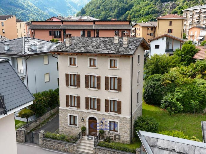 Casa con 6 locali in vendita in Via dei Raschi, Centro, Chiavenna